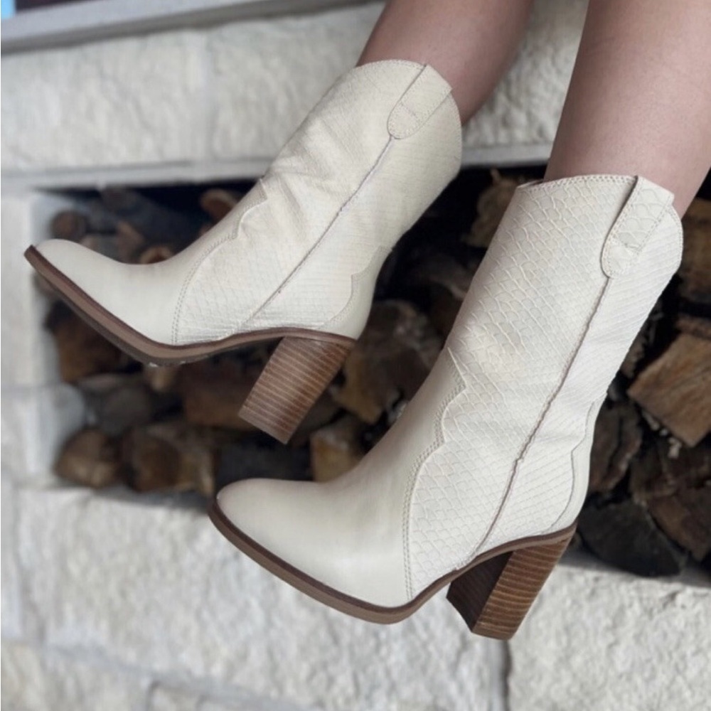 MIA Snake Skin Western Cowgirl Boots